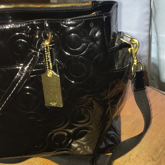 Coach patent leather diaper bag - Picture 3 of 6